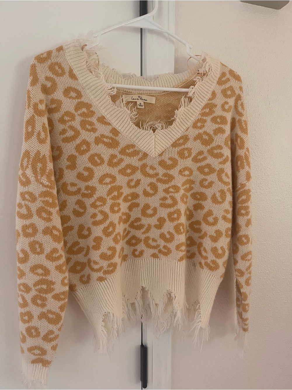 Love Tree Cream & Tan Leopard V-Neck Sweater